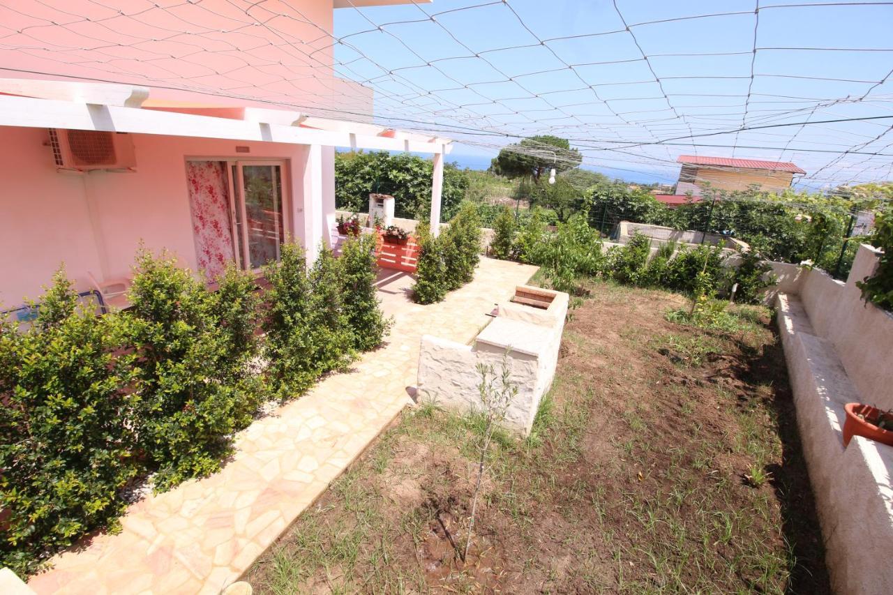 Chiaro Di Luna Apartment Santa Domenica  Ngoại thất bức ảnh