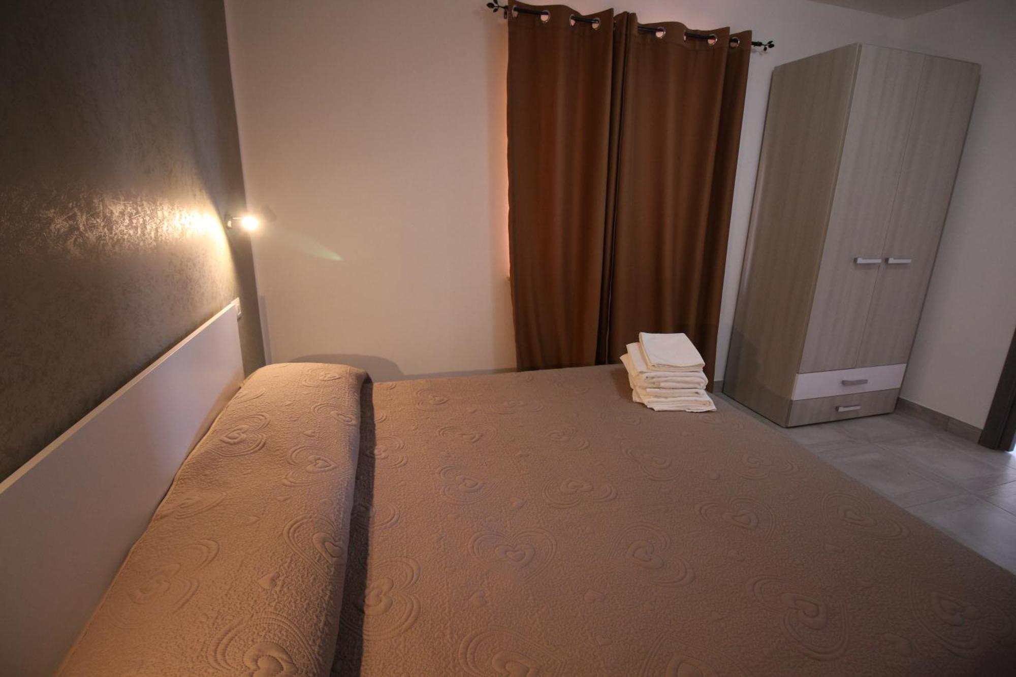 Chiaro Di Luna Apartment Santa Domenica  Phòng bức ảnh